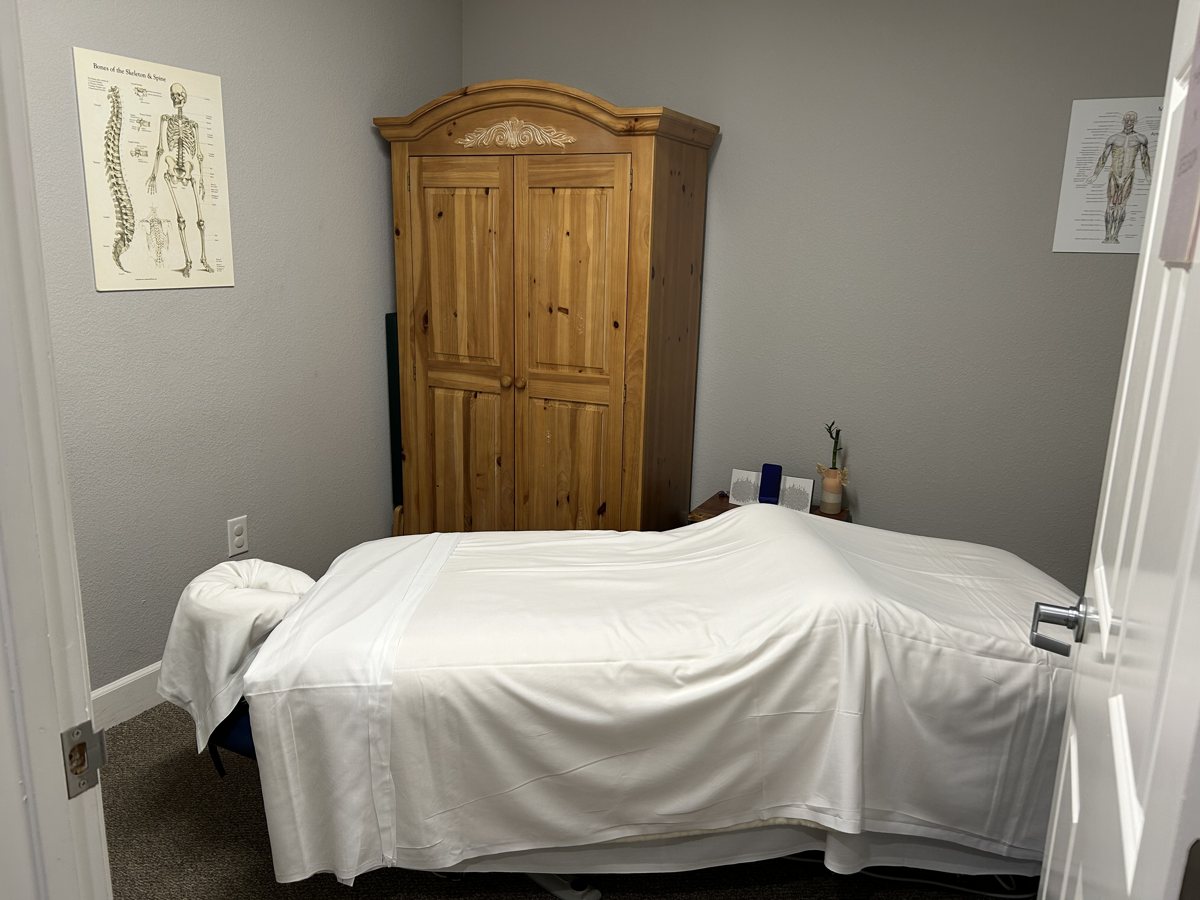 The massage therapy room at Diablo Chiropractic